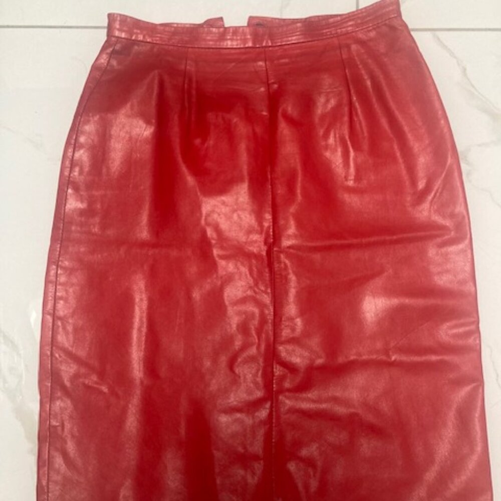 Womens Michael Hoban genuine leather red skirt 7/8